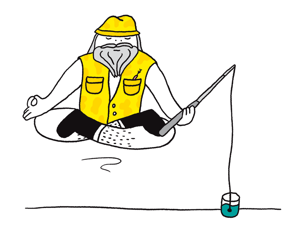 Ein Angler sitzt in Meditationssitz und hält seine Angel in ein Glas Wasser