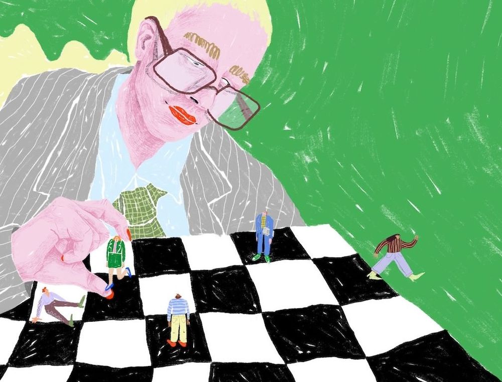 Ein illustrierter übergroßer Mann beugt sich über ein Schachbrett, auf dem verschiedene menschliche Figuren stehen. Er hat eine Figur in der Hand und möchte sie auf ein anderes Feld setzen. Am rechten Spielfeldrand verlässt eine Person das Spielbrett.
