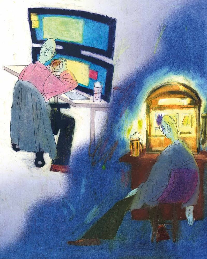 Ein Mann sitzt mit vielen Kaffeebechern am Tag vor einem Computer und nachts mit einem Bier vor einem Spielautomaten.